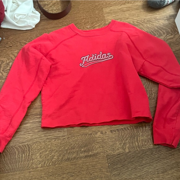 Cropped Adidas crewneck from Brandy Melville - Picture 2 of 3